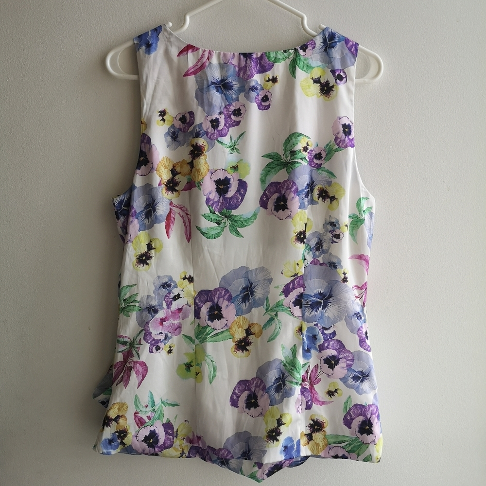 H&M Flower Top - Picture 3 of 6